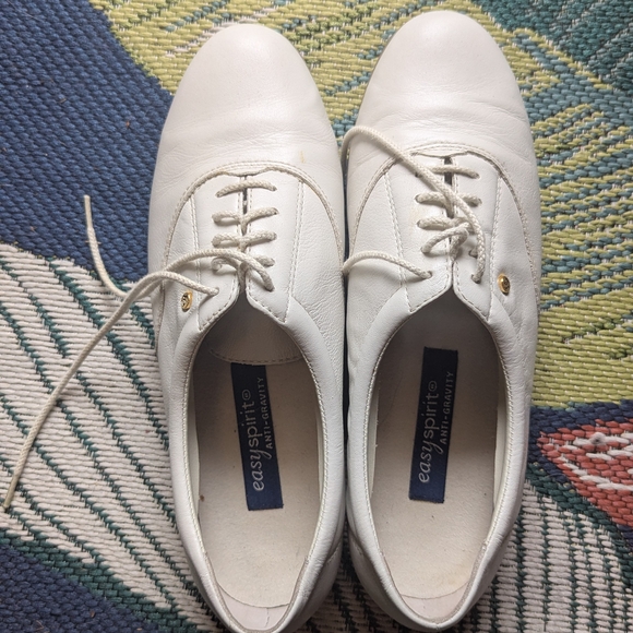 Easy Spirit White Leather Casual Sneakers - Picture 1 of 2